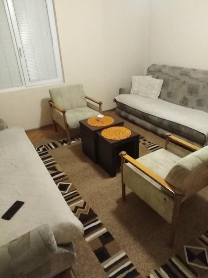 Dvosoban Stan Apartment อูชิเซ ภายนอก รูปภาพ